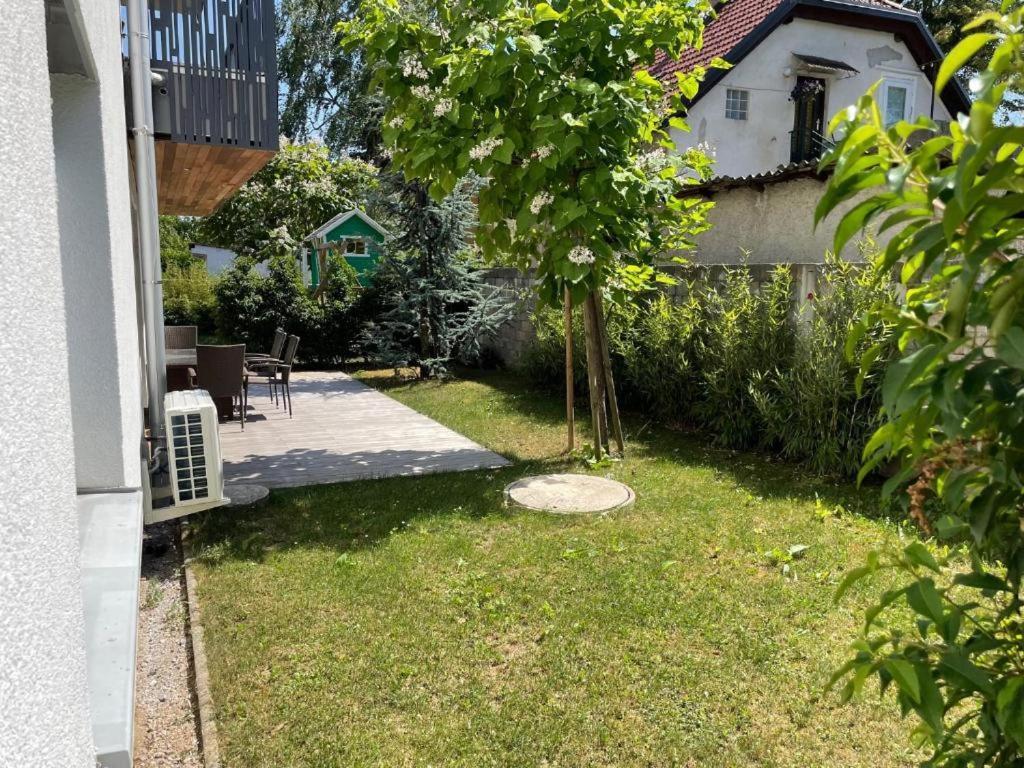 R41 - Tivoli Groundfloor Apartment Любляна Екстер'єр фото
