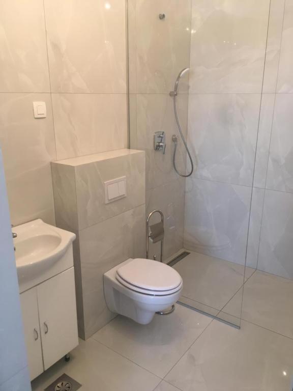 R41 - Tivoli Groundfloor Apartment Любляна Екстер'єр фото