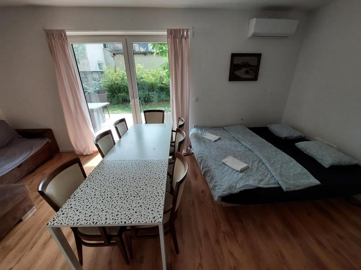 R41 - Tivoli Groundfloor Apartment Любляна Екстер'єр фото